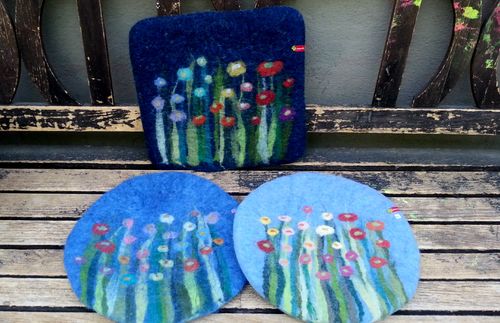 Seat Cushion Grass and Flowers, blue