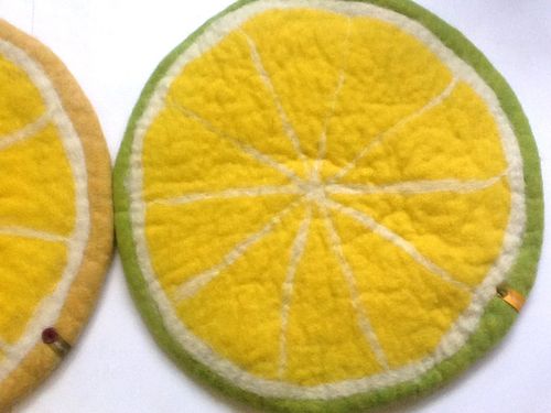 Sitzkissen Zitrone mit grüner Schale